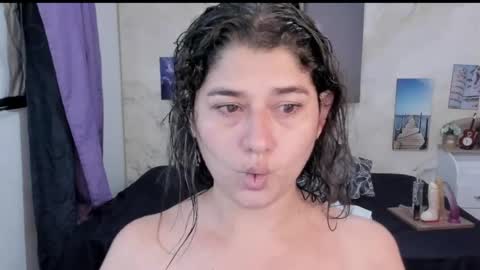 alinabozz1 online show from July 22, 4:15 am