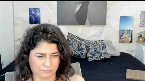alinabozz1 online show from July 24, 4:26 am