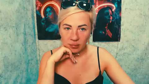 Alina online show from August 18, 5:02 am