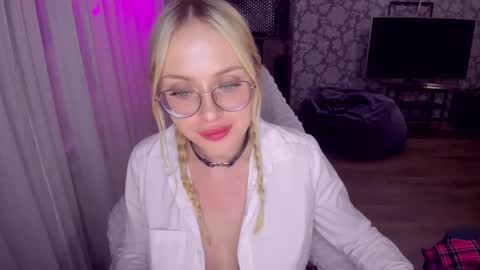 alinaocean online show from May 28, 9:29 pm