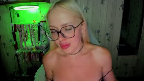 alinaocean online show from August 14, 12:47 am