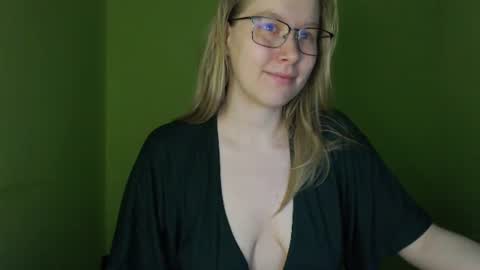 alinasei online show from June 23, 6:14 am
