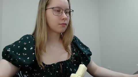 alinasei online show from June 28, 7:11 am
