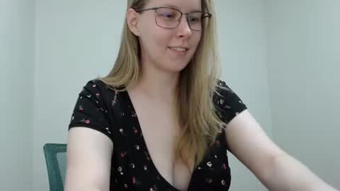 alinasei online show from July 18, 12:28 pm
