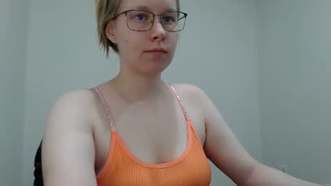 alinasei online show from August 7, 5:02 pm