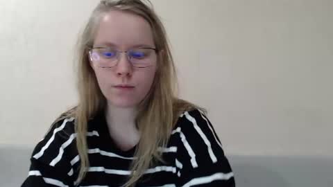 alinasei online show from August 15, 10:08 am