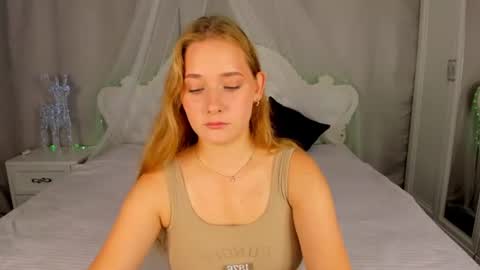 alinawise online show from August 12, 1:19 am