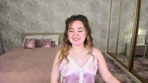 alineleee online show from March 30, 8:39 am