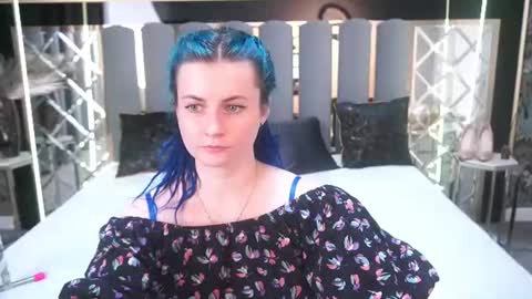 alisagrace online show from August 3, 3:30 pm
