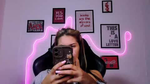 Alisa online show from June 17, 7:02 pm