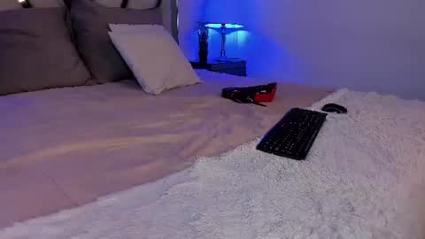 alisha69_ online show from August 8, 10:21 pm