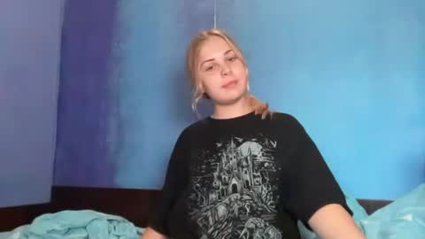 Alisa online show from August 9, 3:02 pm