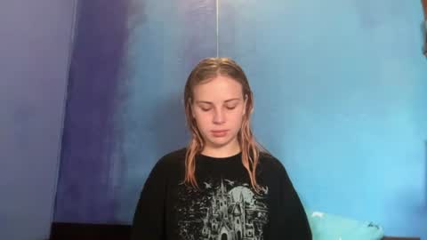 Alisa online show from August 10, 7:43 am