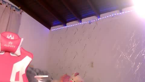 alison smith online show from August 4, 11:46 pm