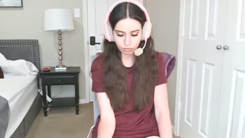 Alison Fields online show from July 11, 11:44 pm