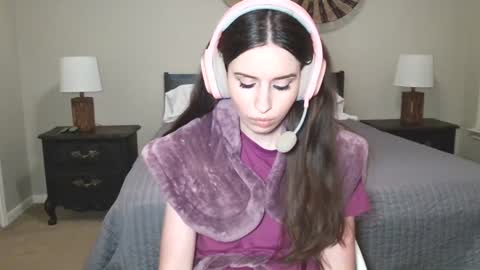 Alison Fields online show from July 25, 9:24 am