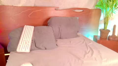 ALISOON MOON online show from August 1, 12:16 am