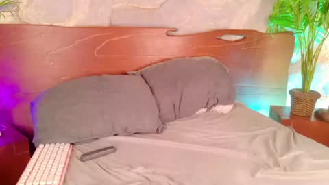 ALISOON MOON online show from August 4, 1:24 am