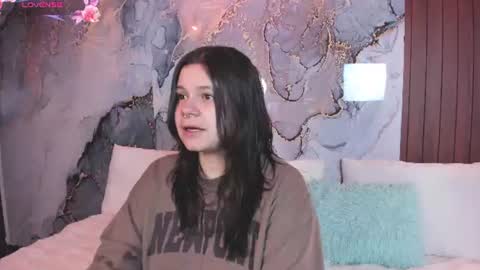 Mia online show from August 1, 3:01 am