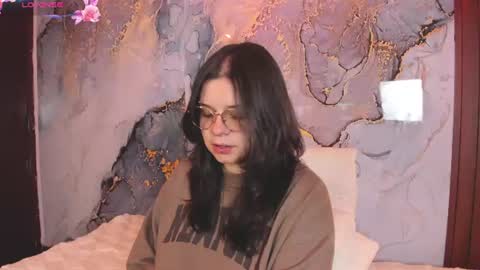 Mia online show from August 14, 6:28 am