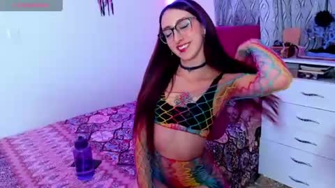alissesallie_ online show from August 12, 1:19 am