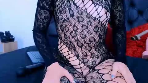 alisson0002 online show from August 9, 4:41 pm