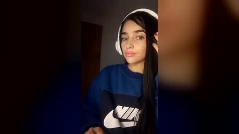 alisson369  online show from August 6, 8:02 am