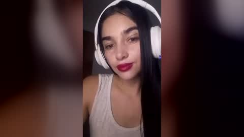 alisson369  online show from August 7, 12:38 pm