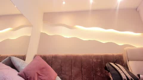 alisson_am online show from August 5, 9:57 pm