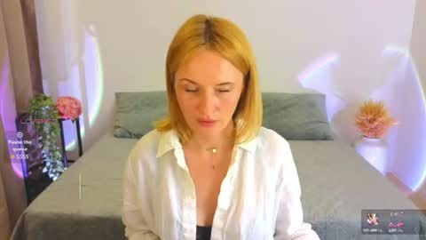 Alissa online show from August 14, 2:15 am