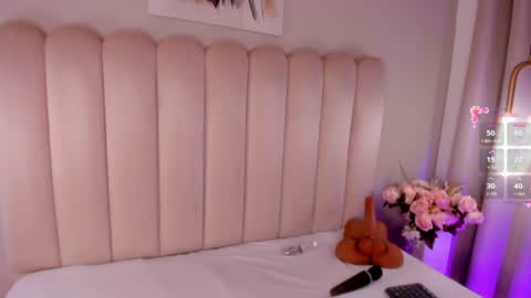 ALYSSIA online show from August 11, 4:14 am