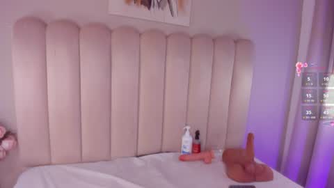 ALYSSIA online show from August 15, 7:34 am