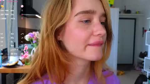 Alivia    online show from August 22, 9:04 am