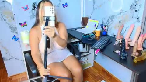 Alix online show from August 4, 1:41 pm