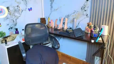 Alix online show from August 15, 2:26 am