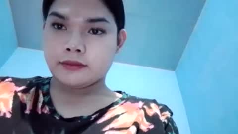 A CUTE GIRL NAME ALIYAH online show from July 30, 9:16 am
