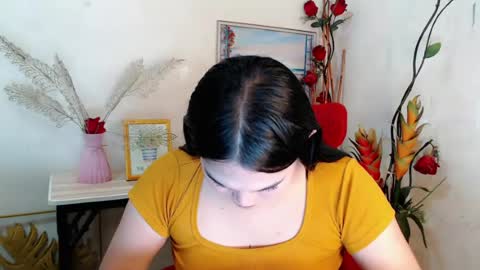 A CUTE GIRL NAME ALIYAH online show from August 3, 8:54 am