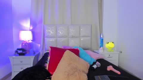 aliyah_sweet online show from August 6, 5:17 am