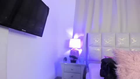 aliyah_sweet online show from August 7, 3:06 am