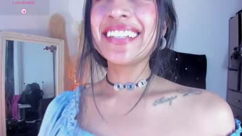Alizee online show from July 22, 6:05 am