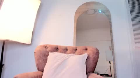 alizza_ online show from August 15, 11:47 am