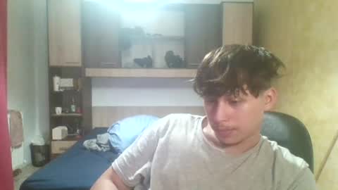 fuckmales online show from July 18, 7:15 pm