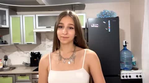 Bella online show from August 12, 3:36 pm