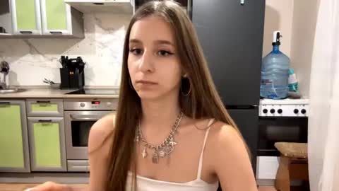 Bella online show from August 12, 5:48 pm