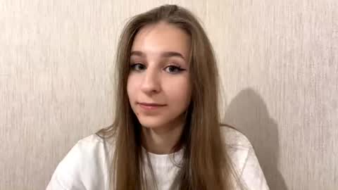 Bella online show from August 13, 3:04 pm