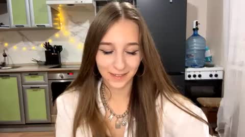 Bella online show from August 14, 4:21 pm