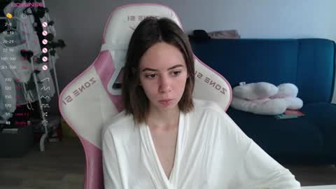 alice online show from August 13, 1:19 am