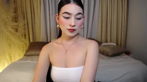 Allie  online show from June 24, 8:55 pm