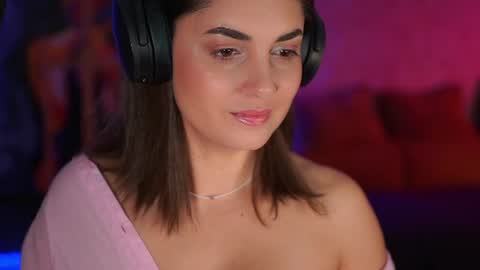 Allie online show from August 8, 5:29 am