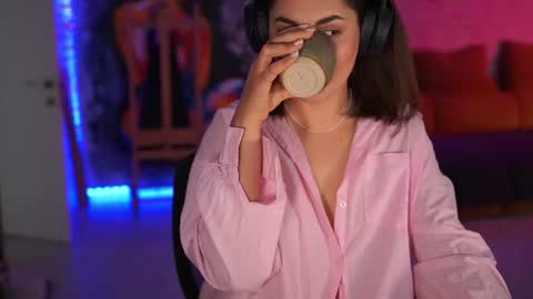 Allie online show from August 8, 6:35 am